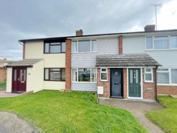2 bed property, in Muscade Close, £280,000