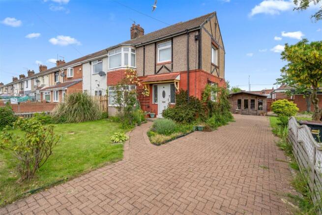 3 bed property, in Windsor Terrace, £150,000