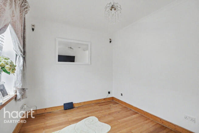 2 bed property, in Charles Street, £270,000