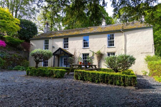 6 bed property, in Skelgill Farm, £975,000