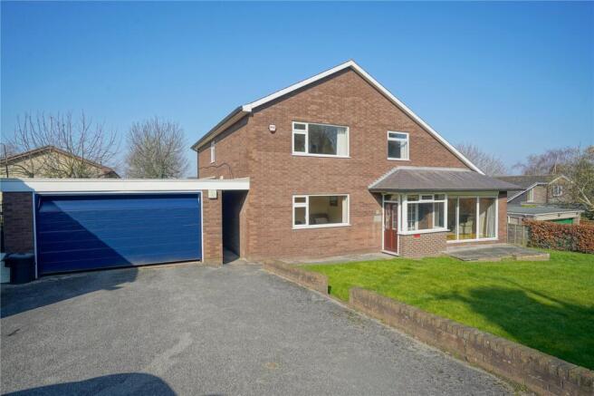 4 bed property, in Moorgate Lane, £500,000