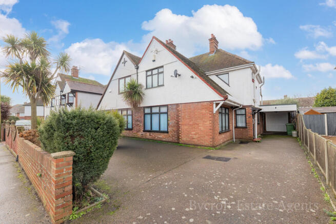 3 bed property, in Collingwood Road, £300,000