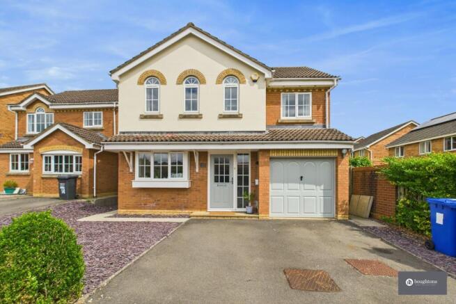4 bed property, in Brewin Close, £465,000