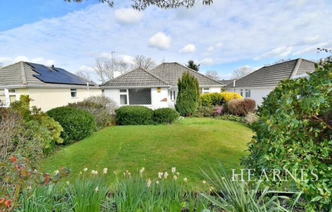 3 bed property, in Finchfield Avenue, £350,000
