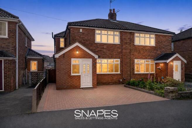 3 bed property, in Park Avenue, £439,950