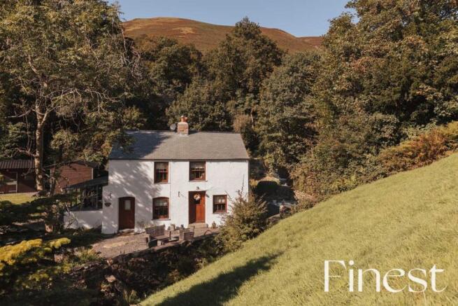 4 bed property, in Whicham, £725,000