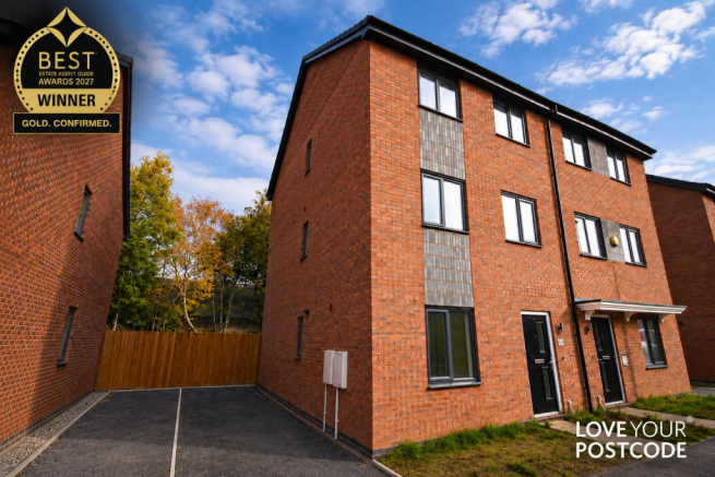 4 bed property, in Argyll Way, £329,995