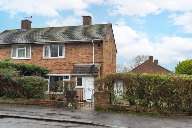 2 bed property, in Foxwell Drive, £425,000