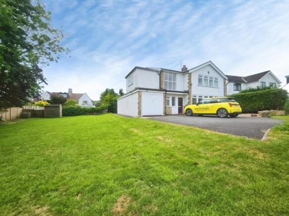 4 bed property, in Manor Park, £650,000