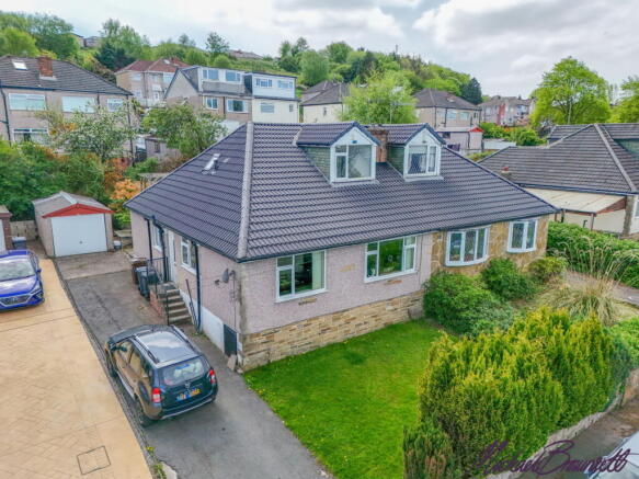 4 bed property, in Gregory Crescent, £250,000