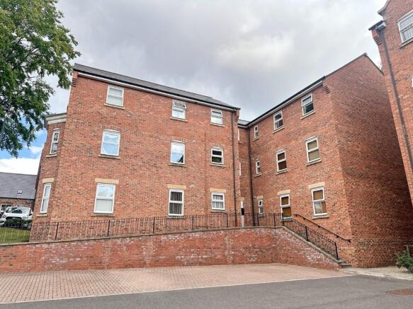 3 bed property, in Gray Road, £100,000