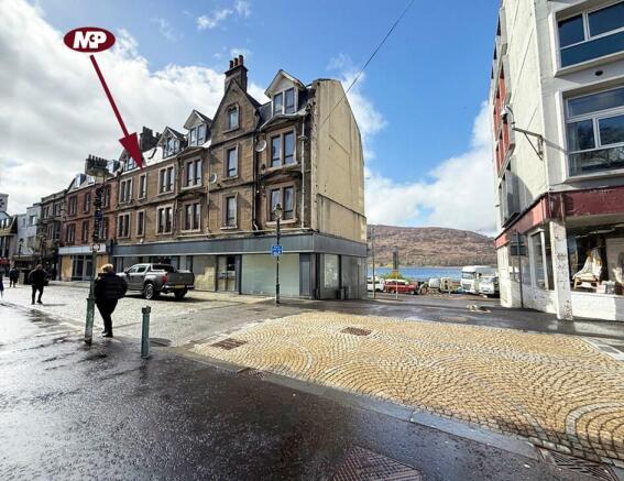 2 bed property, in Flat 3, £135,000