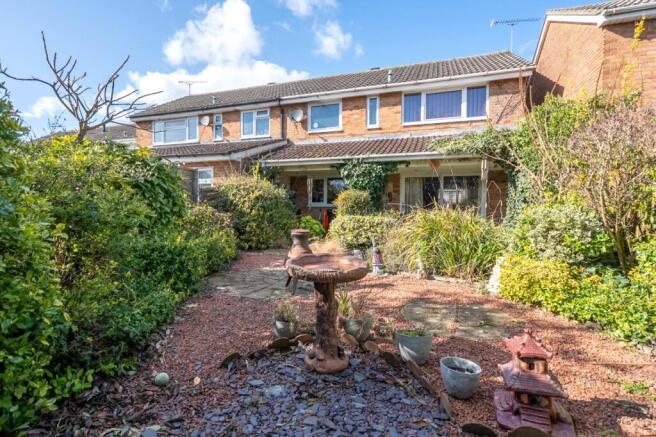 3 bed property, in Salters Way, £340,000