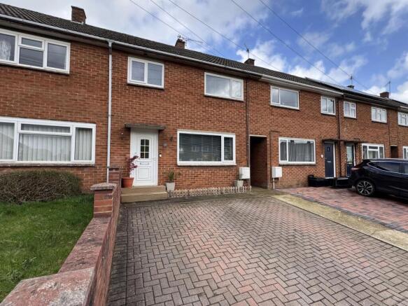 3 bed property, in Courtney Road, £230,000