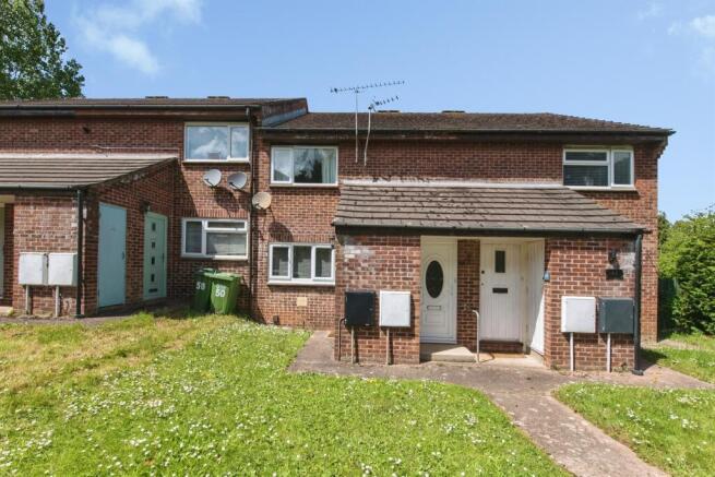 1 bed property, in Corn Mill Crescent, £125,000