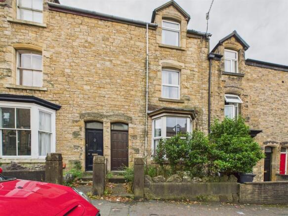 3 bed property, in West Road, £225,000