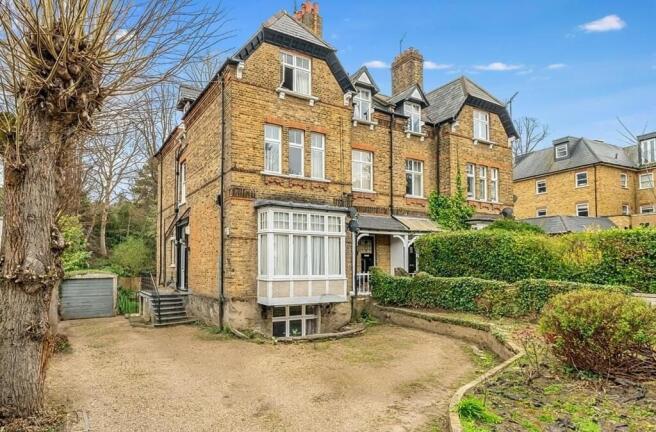 6 bed property, in Lower Camden, £1,250,000