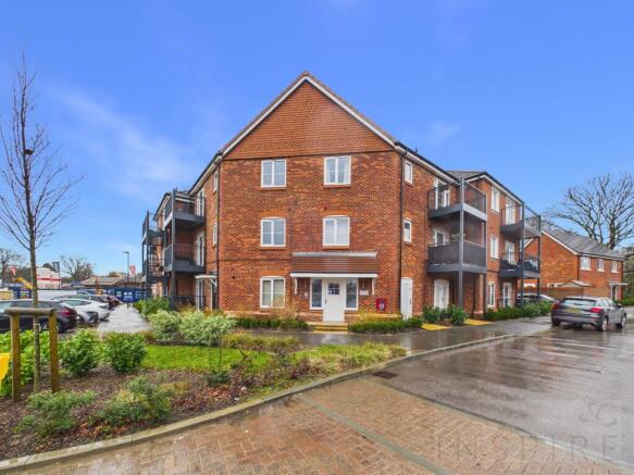 1 bed property, in Flat 8, £230,000
