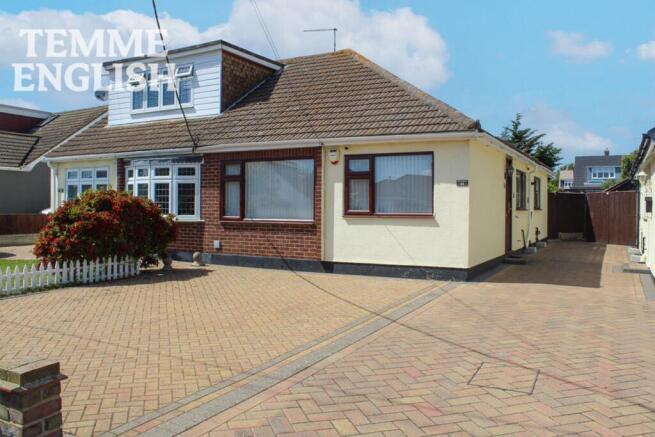 2 bed property, in Grange Road, £375,000
