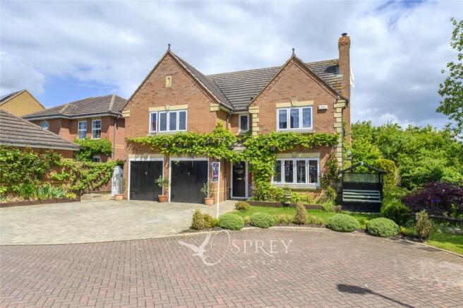 5 bed property, in Witchley Close, £625,000