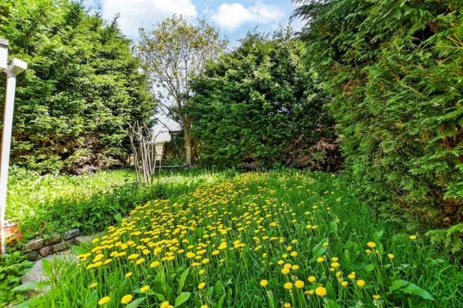 4 bed property, in The Street, £350,000