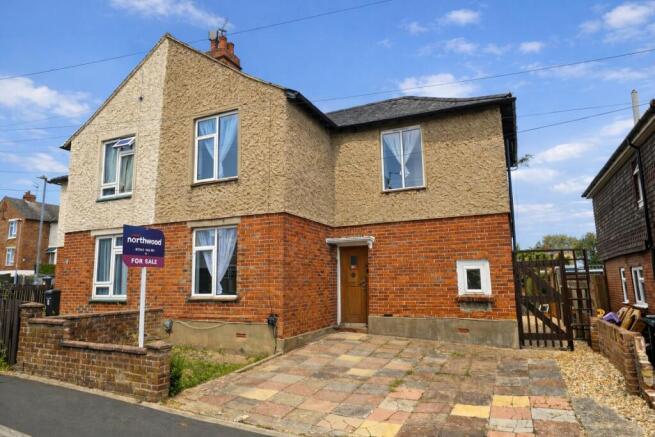 3 bed property, in Fifth Ave, £280,000