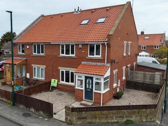 3 bed property, in Welbeck Court, £125,000