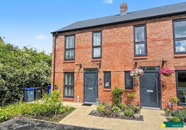 2 bed property, in Thrup Way, £238,000