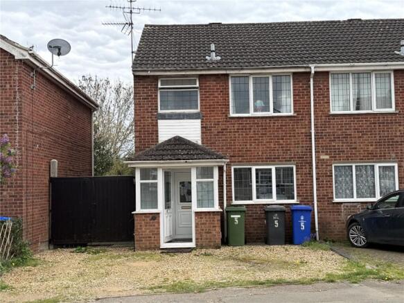 3 bed property, in Oaklands, £265,000
