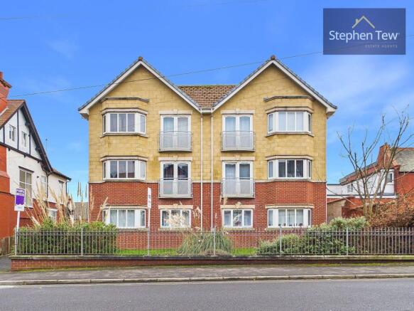 1 bed property, in Hornby Road, £75,000