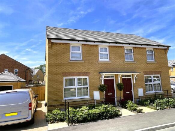 3 bed property, in Great Barton Hill Road, £310,000