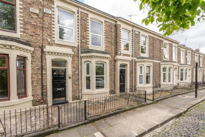 6 bed property, in Gladstone Terrace, £500,000