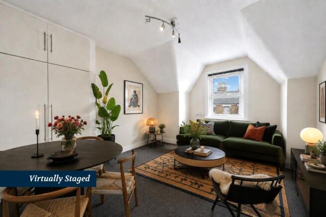 1 bed property, in Lyncroft Gardens, £425,000