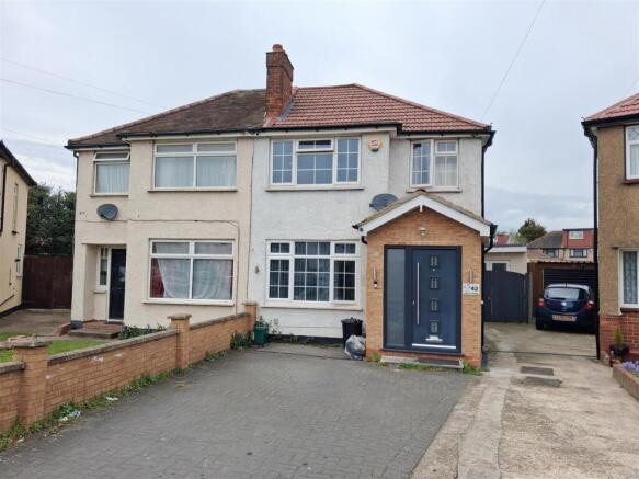 3 bed property, in Seaton Road, £650,000