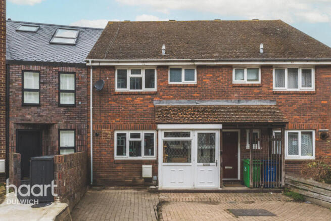 3 bed property, in Radnor Road, £600,000