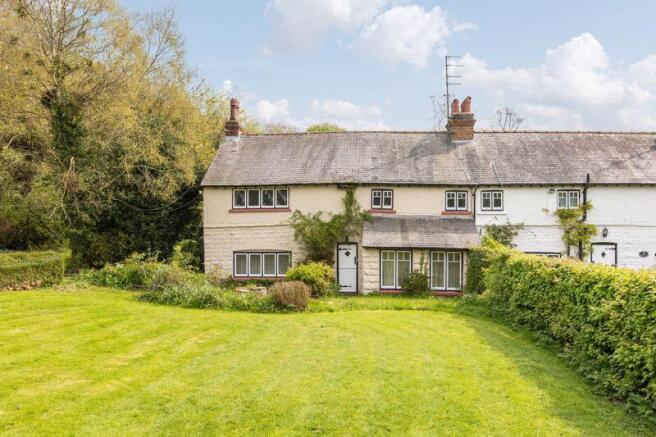 3 bed property, in Quarry Road, £345,000
