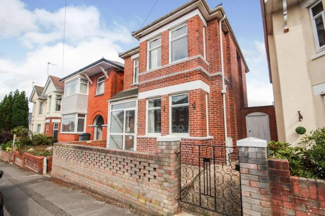 5 bed property, in Somerley Road, £350,000