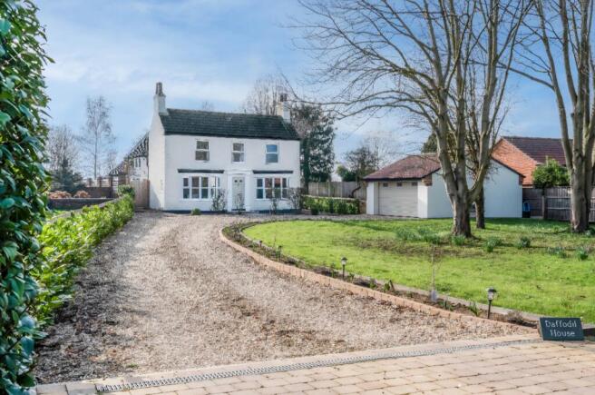 3 bed property, in West End Road, £525,000