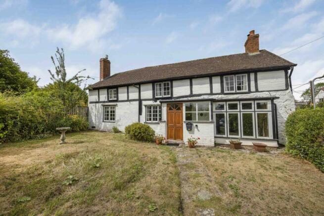 4 bed property, in Northway, £425,000