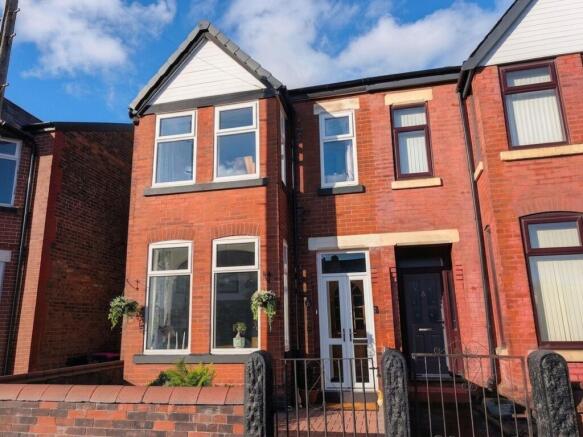 3 bed property, in Osborne Road, £375,000