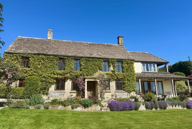 5 bed property, in Hollingham Lane, £1,450,000