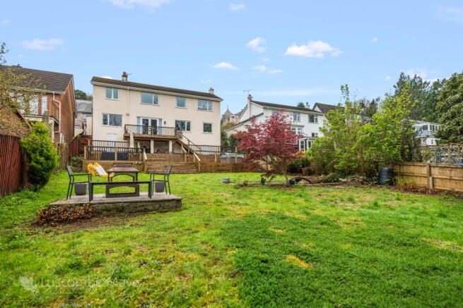 3 bed property, in Old Totnes Road, £495,000