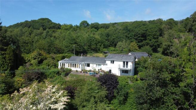 4 bed property, in Aberdovey, £495,000