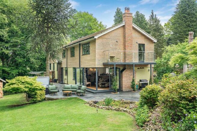 5 bed property, in Howe Hill, £1,400,000