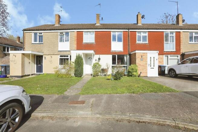 3 bed property, in Heather Close, £390,000