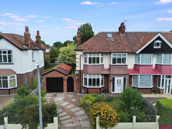3 bed property, in The Prospect, £200,000