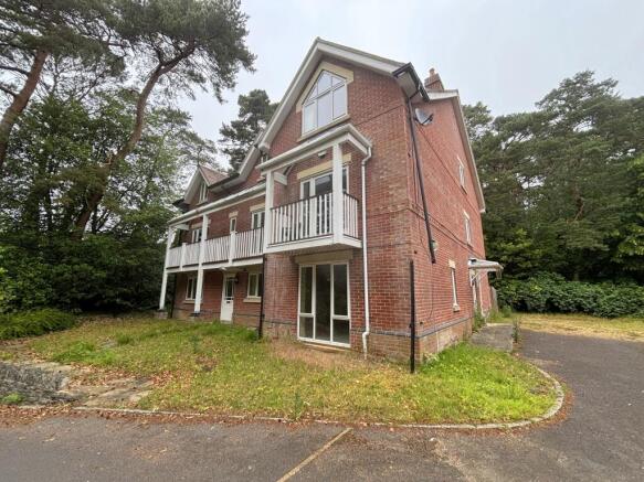 4 bed property, in 3 Parklands, £340,000