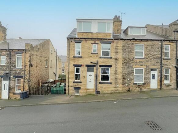 3 bed property, in Eggleston Street, £220,000