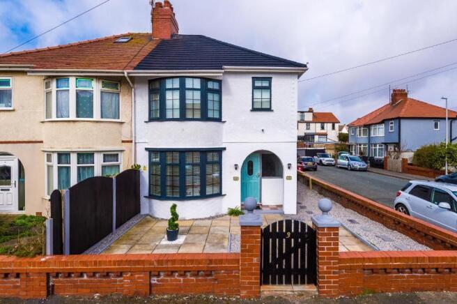 3 bed property, in England Avenue, £175,000