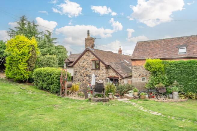 4 bed property, in Knowbury, £650,000